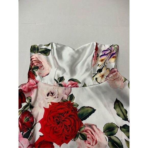 Floral Patterned Dress - Picture 5 of 11